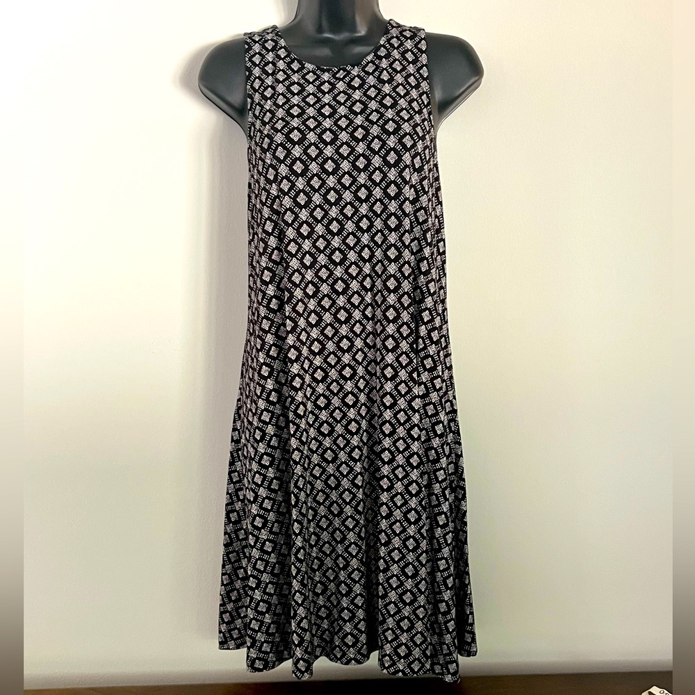 Old Navy Black/ White Geometric Midi Swing Dress